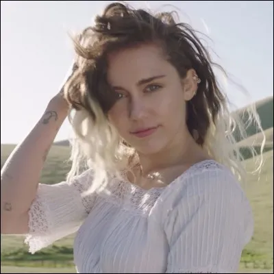 Laquelle de ces chansons figure-t-elle réellement dans la discographie de Miley Cyrus ?