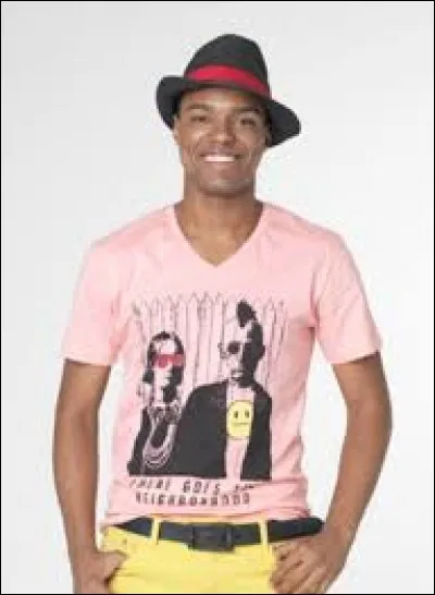 Quel âge a Santi Owen ? (Samuel Nascimento)