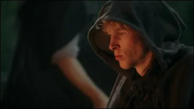 Comment s'appelle le bras droit de Peter Pan ?