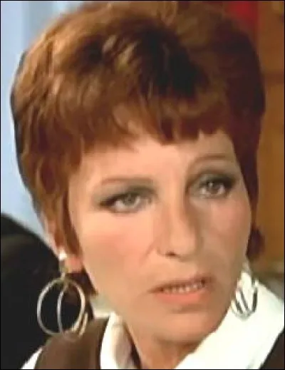 Elle jouait au cinéma comme au théâtre, elle campait souvent des femmes drôles et exubérantes, parfois aussi des femmes de responsabilités... Je suis ?