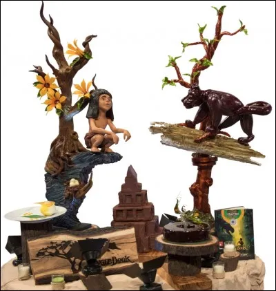 Quel thème est décliné dans cette sculpture ?