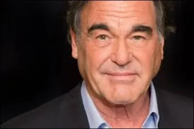 J : Quel film a été réalisé par Oliver Stone ?