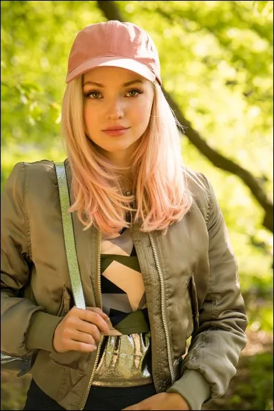 Quel rôle joue-t-elle dans "The Lodge" ?