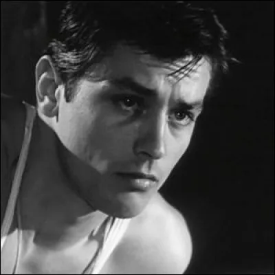 Dans "Rocco et ses frères, combien sont les enfants de Rosaria Parondi, mère de Rocco ?