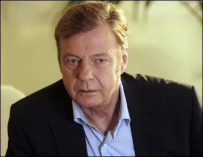 On reste dans l'univers de la télé pour cette question : Combien le commissaire Magellan a-t-il d'enfants ?