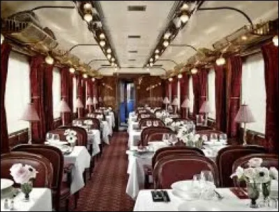 Créé en 1883, l'Orient-Express reliait Paris à plusieurs grandes villes et capitales. Quelle était la ville la plus orientale desservie par ce célèbre train de luxe ?