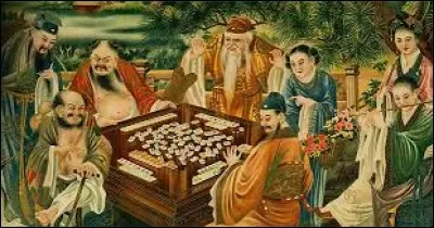 Ce jeu chinois a des origines incertaines. Il serait né, au fil des ans, d'une combinaison de plusieurs jeux (dominos, cartes). A partir de 1885 il dépassa les frontières de la Chine. A New York, le succès fut immédiatement très grand.
Si je vous dis "1 de bambou" ou "vent d'Est" vous savez qu'il s'agit