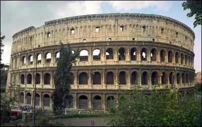 Que sont les naumachies ?