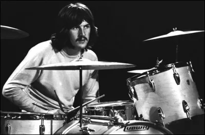 Comment est mort John Bonham, le batteur de Led Zeppelin reconnu comme le meilleur batteur de tous les temps ?