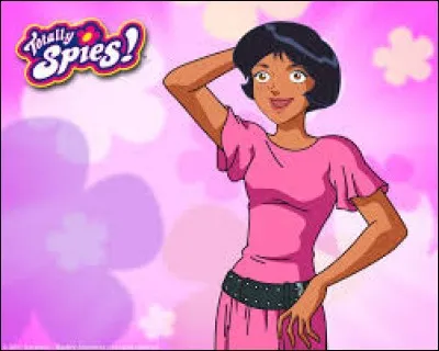 Qui est la jolie brune aux yeux marron ?