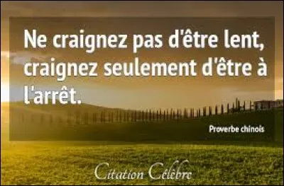 Véhicule lent et sans reprise.