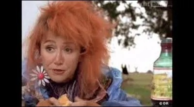 Qui joue le rôle de Ginette une SDF qui tombe amoureuse de Jacquouille la Fripouille ?