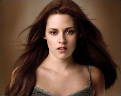 Elle est connue pour avoir joué le rôle de "Bella Swan" dans Twilight :