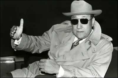 Quel cinéaste français a choisi son pseudonyme en hommage à un écrivain américain ?