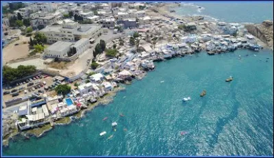 Nous voilà désormais dans un petit port du Liban à 15km de sa capitale. Quelle est sa capitale ?