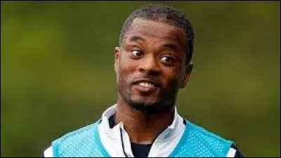 Qu'est-ce qu'a fait Patrice Évra (Marseille) à un supporter de Marseille ?