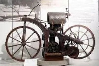 Qui a créé la moto ?