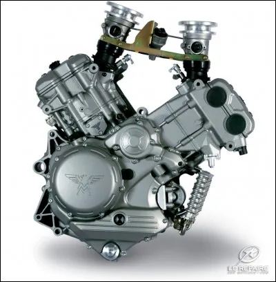 Qui a créé le moteur de la moto ?