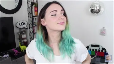 Que faisait Natoo avant d'être YouTubeuse ?