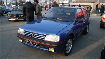 Automobile. On dirait une ...