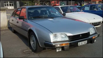 Automobile. On dirait une ...