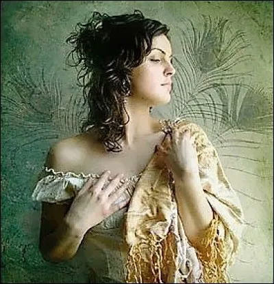 Pas étonnant que sa femme devienne une jalouse hystérique. Qui est-elle ?