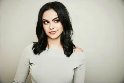 Comment s'appelle cette actrice ?