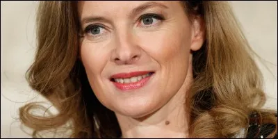 Quel président français fut le compagnon de Valérie Trierweiler ?