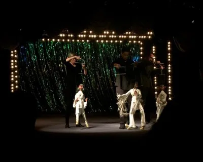 Voici des personnages en noir et en blanc. Quel est le métier ?