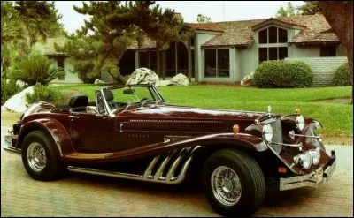 Un Français est parti en Californie pour construire ses voitures néo-classiques dans les années 1970. La réussite fut grande mais de courte durée. Quelle marque a-t-il fondée ?