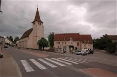 Nous sommes dans le Jura, &agrave; Sampans. Nous nous trouvons dans l'ancienne r&eacute;gion ...
