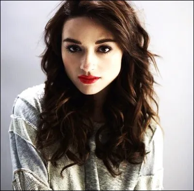 Comment s'appelle cette actrice ?