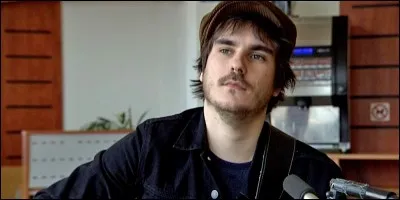 Qui est ce chanteur ?