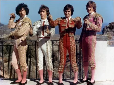 Dans la série télé "Marc et Sophie", l'un des Charlots se retrouve vétérinaire !