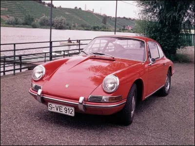 Cette Porsche de 1965 est une...