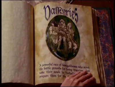 Ce très gros livre est posé sur un lutrin dans un grenier, dans une maison de San Francisco. Abondamment illustré et organisé de façon alphabétique, quel est-il ?