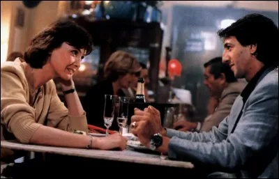 Quelle actrice joue aux c&ocirc;t&eacute;s de Richard Anconina dans le film "Zone rouge", sorti en 1985 ?