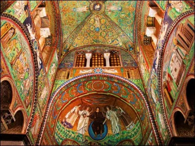 Quelle ville italienne est consid&eacute;r&eacute;e comme la capitale mondiale de la mosa&iuml;que ?