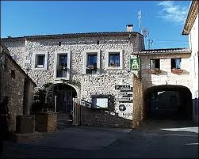 Saint-Hilaire-d'Ozilhan est une commune Gardoise située dans l'ancienne région ...