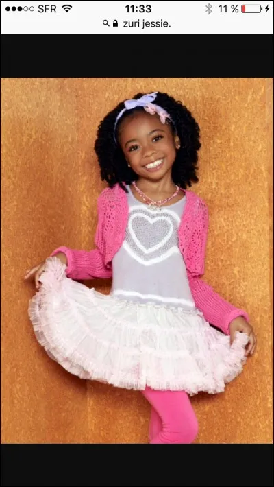 Dans la série "Jessie", Zuri vient d'....