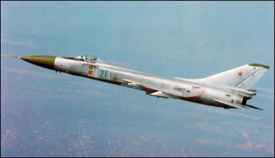 C'est l'année où un Boeing sud coréen est abattu par l'aviation soviétique; c'est aussi l'année où Yannick Noah remporte le tournoi de Roland Garros. De quelle année s'agit-il ?