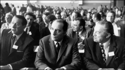 Cette année-là, Mitterrand prend la tête du parti Socialiste au Congrès d'Epinay et Eddy Merckx remporte son 3e tour de France après la chute d'Ocana. De quelle année s'agit-il ?