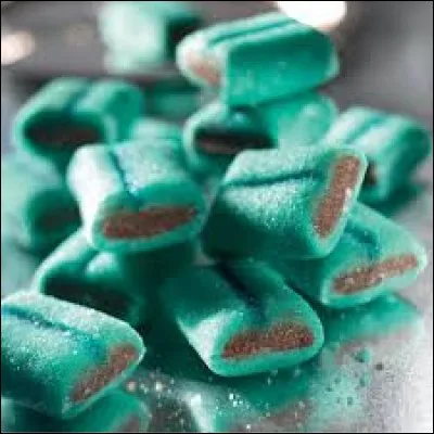 Le coussin de Lyon est une confiserie lyonnaise à base de pâte d'amande et de...