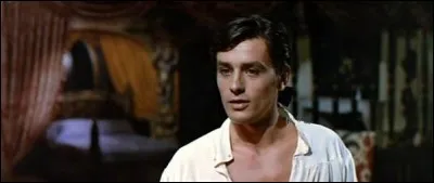 Alain Delon était l'acteur principal d'un film de cape et d'épée réalisé par Christian-Jacque en 1964. Le titre du film faisait référence à une tulipe. De quelle couleur était-elle ?