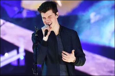 Il aime les filles qui sont...