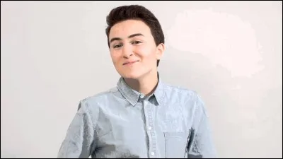 Quel est son pseudo sur YouTube ?