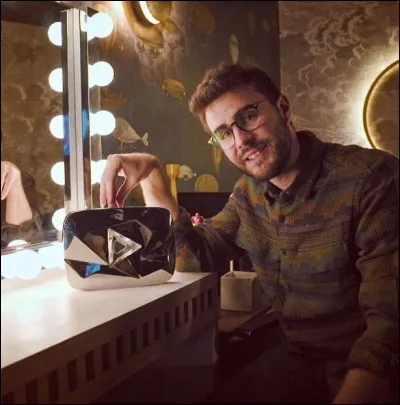 Cyprien a eu 10 millions d'abonnés le :