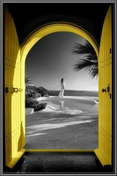 Quel était le nom de la maison célèbre de Brigitte Bardot, construite sur la plage, à Saint-Tropez ?