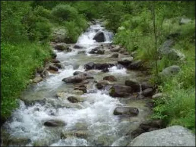 L'entendez-vous, l'entendez-vous 
Le menu flot sur les cailloux ?