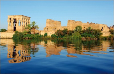 Le Nil est le plus long fleuve d'Afrique. Dans quelle mer se jette-t-il ?